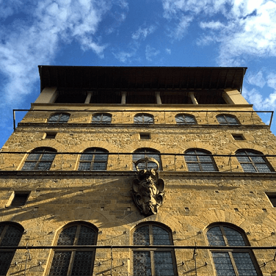Palazzo Davanzati facade ensoleillee
