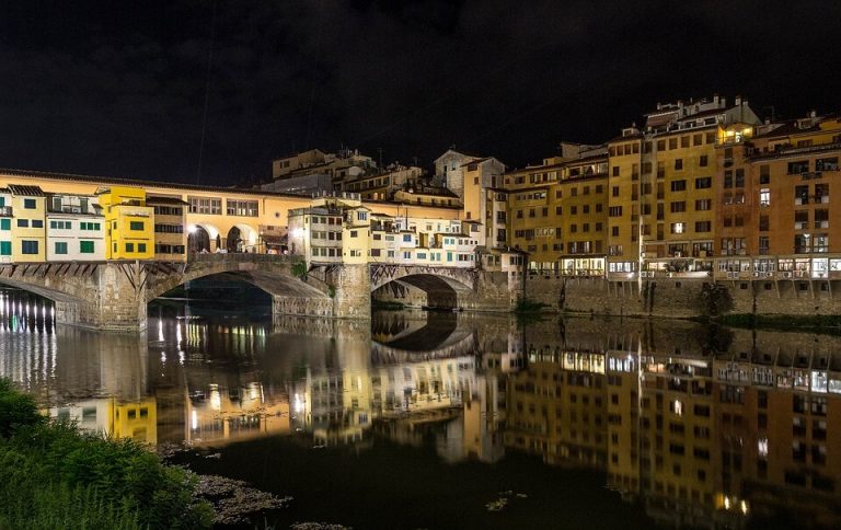 Florence Ponte Vecchio de nuit