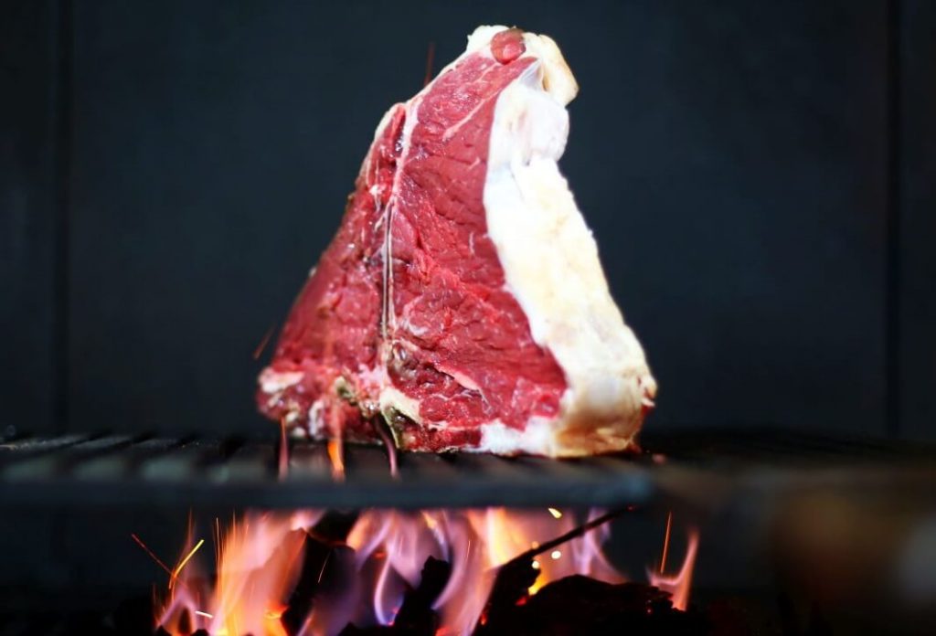 Bistecca alla Fiorentina Viande sur flamme