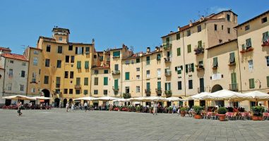Visiter Lucques à partir de Florence