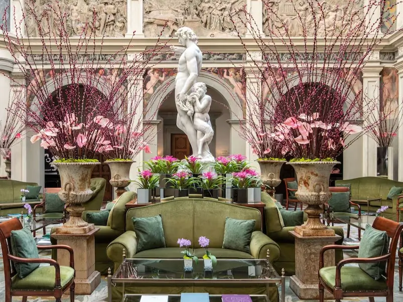 Hall Four Season Florence